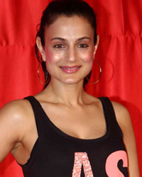 Amisha Patel at Ekkees Toppon Ki Salaami Trailer Launch