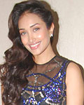 Jiah Khan at Elle Beauty Awards 2012