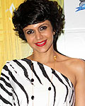 Mandira Bedi at English Vinglish Premiere