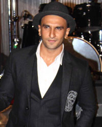 Ranveer Singh at FHM Bachelor of The Year Awards 2014