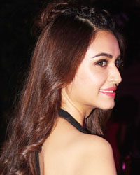 Kriti Kharbanda at Femina Salon and Spa Hair Heroes 2016