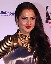 Rekha at Filmfare Awards 2018