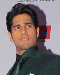 Sidharth Malhotra at Filmfare Glamour and Style Awards 2016