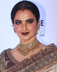 Rekha at Filmfare Glamour and Style Awards 2016