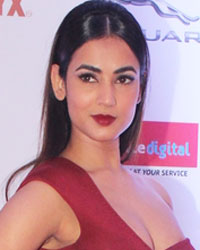 Sonal Chauhan at Filmfare Glamour and Style Awards 2016