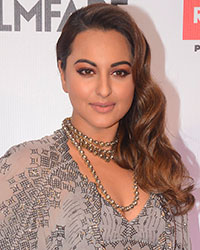 Sonakshi Sinha at Filmfare Glamour and Style Awards 2017