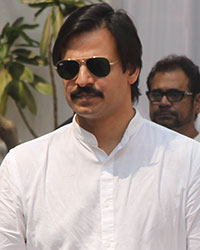 Vivek Oberoi at Funeral of Sridevi