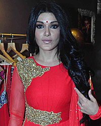 Koena Mitra at Gagan Kumar Store Launch