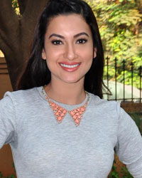 Gauhar Khan at Gauhar and Prachi at Country Club Press Meet