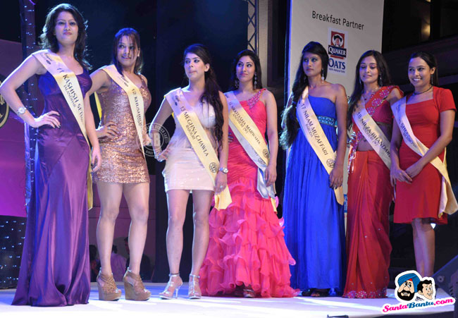 Gold's Gym Miss Fit-n-Fab contest