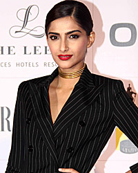 Sonam Kapoor at Grazia Young Fashion Awards 2014