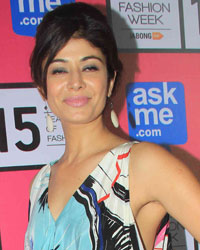 Pooja Batra at Guests at LFW 2015