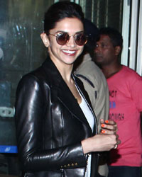 Deepika Padukone at HNY Team Snapped at Airport