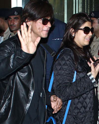 Shah Rukh Khan at HNY Team Snapped at Airport