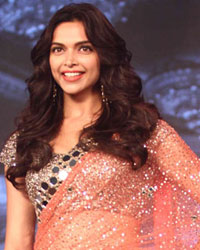 Deepika Padukone at Happy New Year Trailer Launch