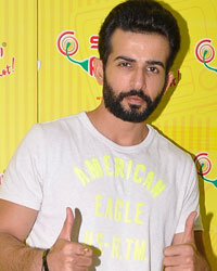 Jay Bhanushali at Hate Story 2 Promotion at Radio Mirchi