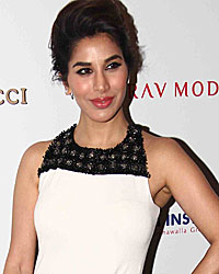 Sophie Choudhary at Hello Hall of Fame Awards 2014