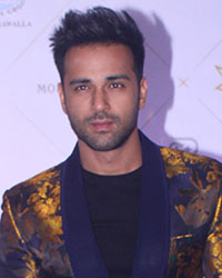 Pulkit Samrat at Hello Hall of Fame Awards 2018