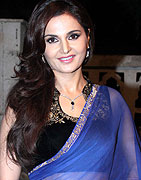 Monica Bedi at Hira Manek Awards 2013