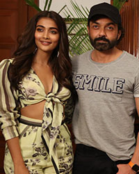 Pooja Hegde, Bobby Deol, Ritesh Deshmukh, Kriti Sanon, Akshay Kumar and Kriti Kharbanda