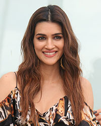 Kriti Sanon at Housefull 4 Promotional Photo Shoot