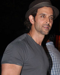 Hrithik Roshan at Hrithik Snapped With Kids