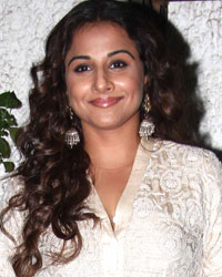 Vidya Balan at Humari Adhuri Kahani Screening for Vidyas Family