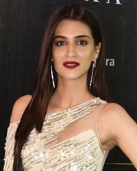 Kriti Sanon at IIFA Awards 2018