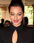 Sonakshi Sinha at IIFA Singapore PC