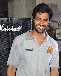 Akshay Oberoi at Imran Khan on The Sets of Film Pizza