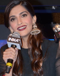 Sonam Kapoor at India TV Yuva Awards 2015