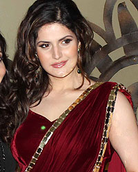 Archana Kochhar and Zarine Khan announce their participation in the India Wedding Lounge, in association with Gitanjali jewelers, during a press conference