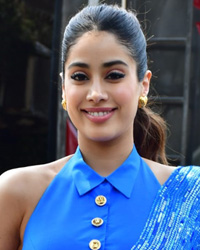 Janhvi Kapoor Promotes Mr and Mrs Mahi