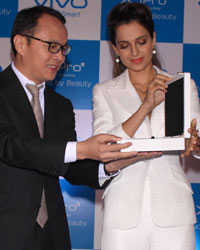 Kangana Launches Vivo Smartphone Kangana Launches Vivo Smartphone
