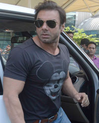 Sohail Khan at Khan Family Leaves for Hyderabad