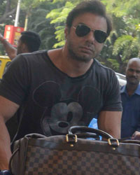 Sohail Khan at Khan Family Leaves for Hyderabad