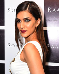 Kriti Sanon at Kriti Sanon at Sonaakshi Raaj Store Launch