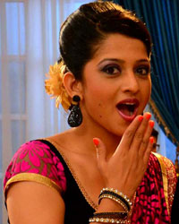 Vije Bhatia, Arun Bakshi and Krutika Gaekwad Vije Bhatia, Arun Bakshi and Krutika Gaekwad