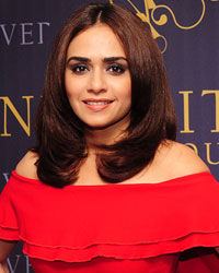 Amruta Khanvilkar at Launch of Designer Nivedita Saboo Store