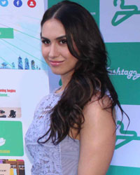 Natasha Saraogi and Lauren Gottlieb Natasha Saraogi and Lauren Gottlieb