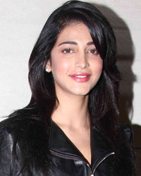 Shruti Haasan at Launch of Harrys Bar