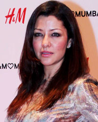 Aditi Govitrikar at Launch of Hennes and Mauritz Store