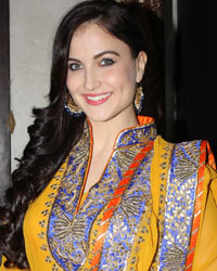 Elli Avram at Launch of Store Grand Trunk Show