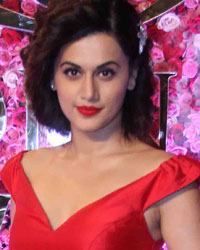 Taapsee Pannu at Lux Golden Rose Awards 2016