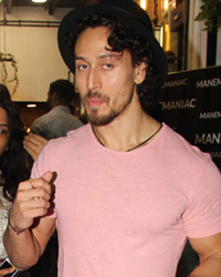 Tiger Shroff at Mane Maniac Salon Launch