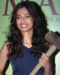 Radhika Apte at Manjhi The Mountain Man Trailer Launch