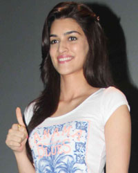 Kriti Sanon at Mass Yoga Session at Whistling Woods