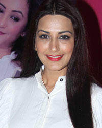 Sonali Bendre at Me and Ma Book Launch