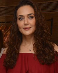 Preity Zinta at Memorable Matches by Le Mill