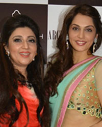 Archana Kochhar, Isha Koppikar, Krishaa Ghanasingh Archana Kochhar, Isha Koppikar, Krishaa Ghanasingh